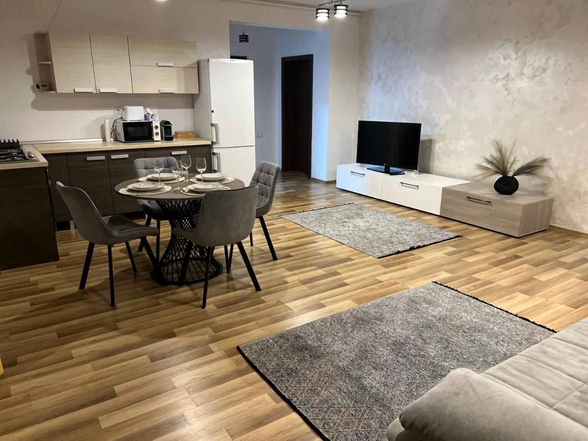 Helix Apartaments Sibiu Esterno foto
