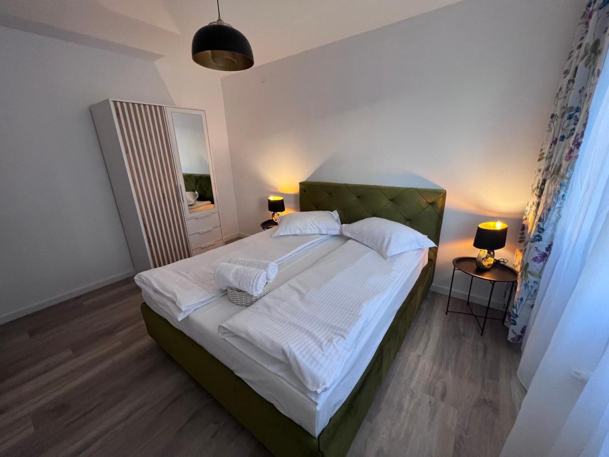 Helix Apartaments Sibiu Esterno foto