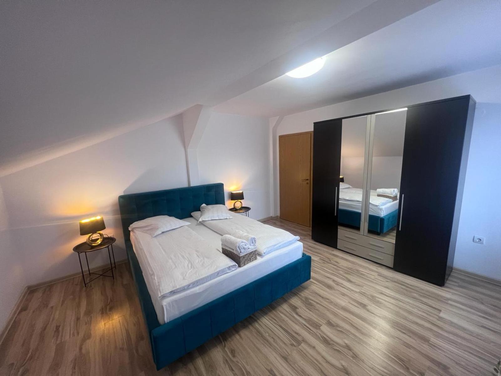 Helix Apartaments Sibiu Esterno foto