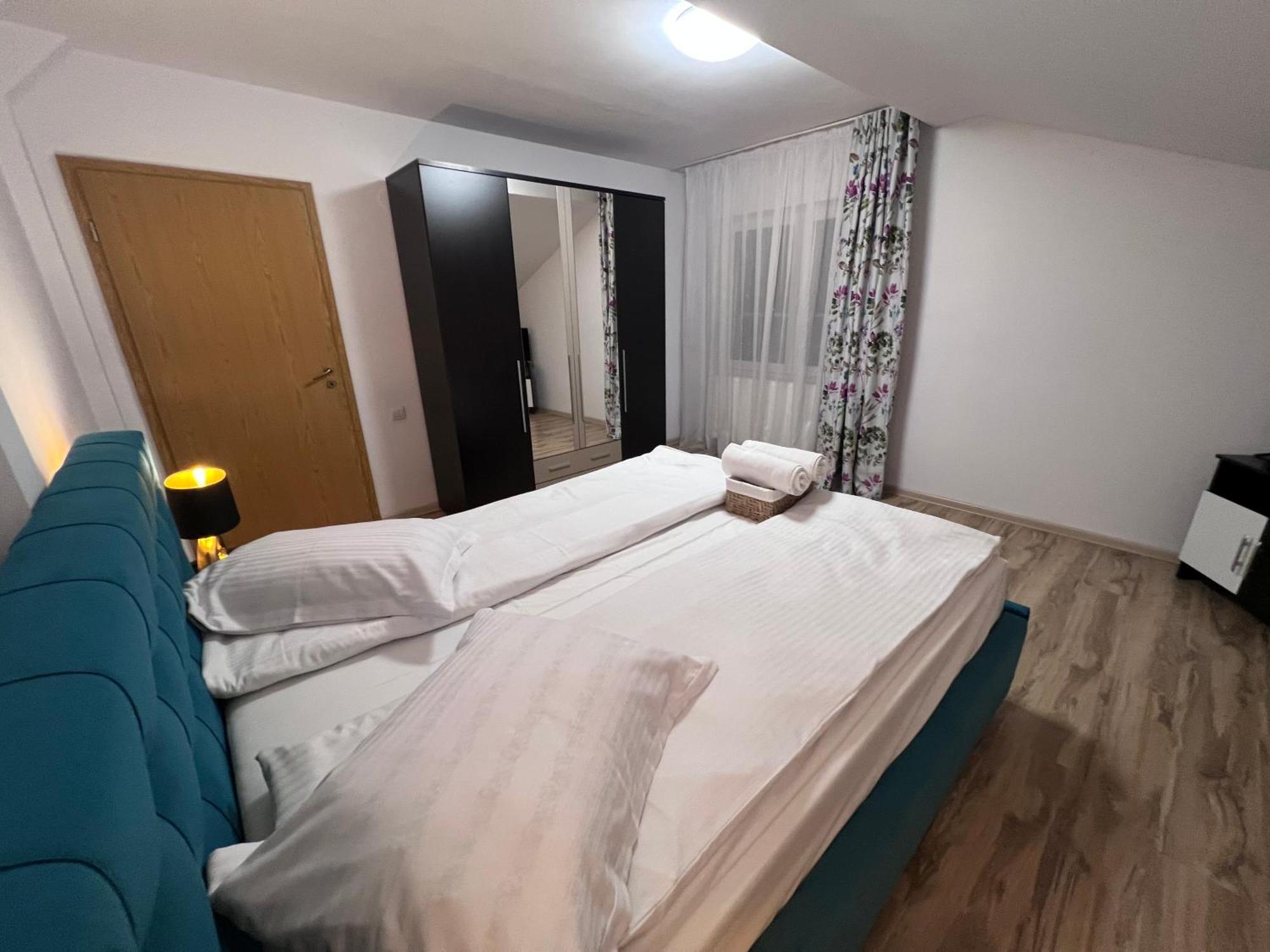 Helix Apartaments Sibiu Esterno foto