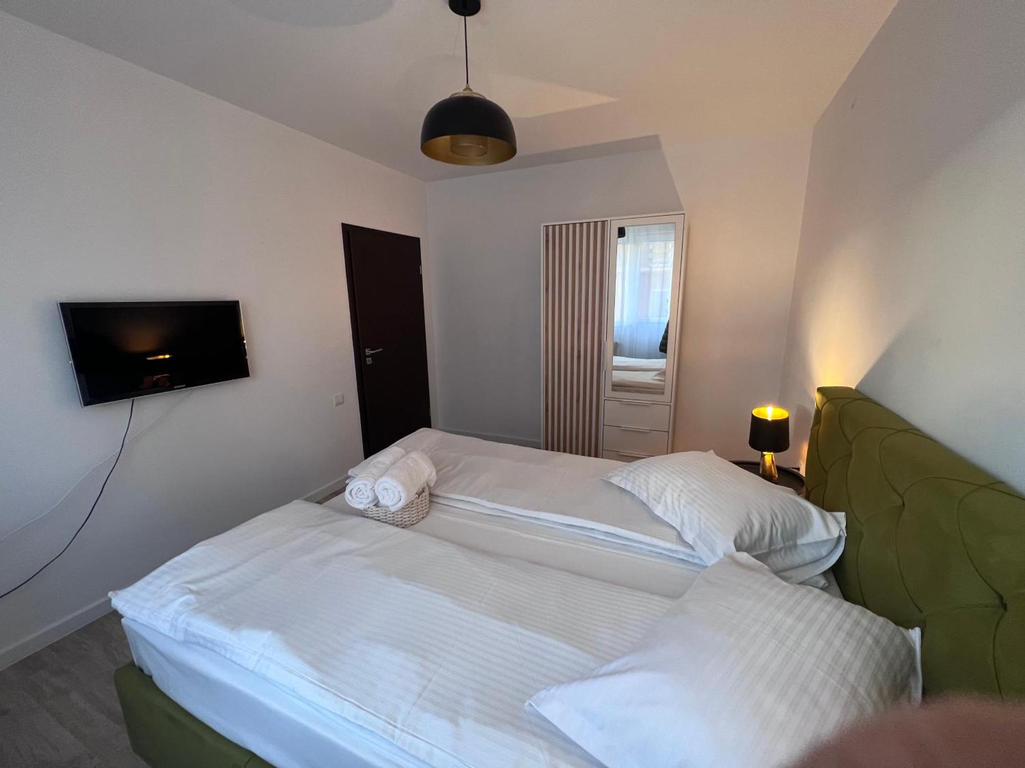 Helix Apartaments Sibiu Esterno foto